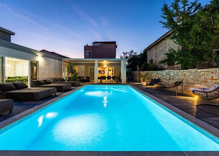Дом отдыха My Dalmatia - Amarilis With Private Swimming Pool And Jacuzzi *