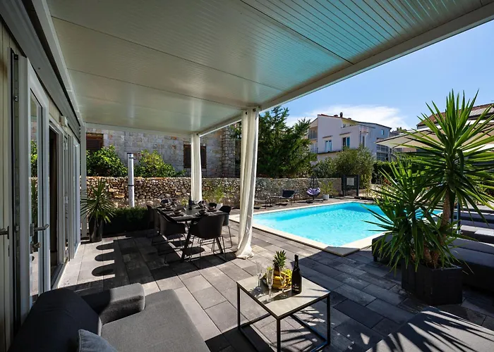 My Dalmatia - Amarilis With Private Swimming Pool And Jacuzzi * Pakostane