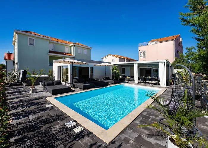 My Dalmatia - Amarilis With Private Swimming Pool And Jacuzzi Пакоштане
