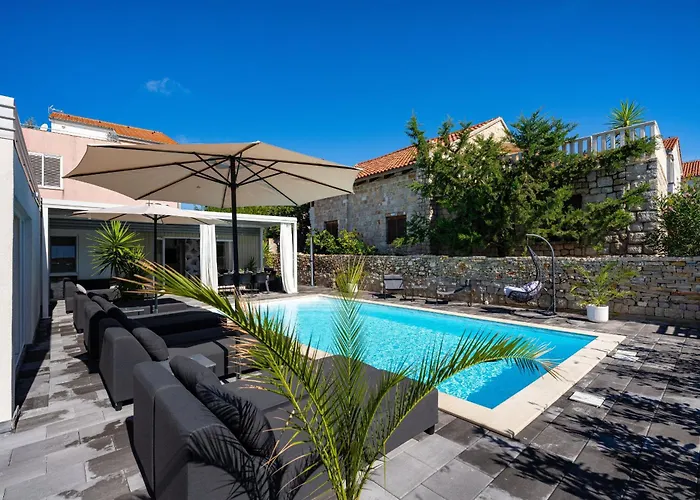 Дом отдыха My Dalmatia - Amarilis With Private Swimming Pool And Jacuzzi