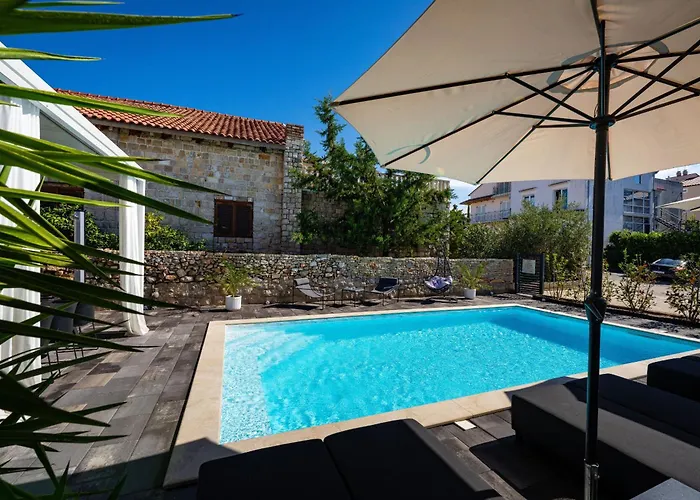 Дом отдыха My Dalmatia - Amarilis With Private Swimming Pool And Jacuzzi *