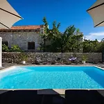 My Dalmatia - Amarilis With Private Swimming Pool And Jacuzzi Nyaraló *