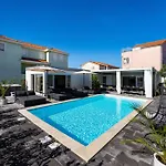 My Dalmatia - Amarilis With Private Swimming Pool And Jacuzzi Pakoštane