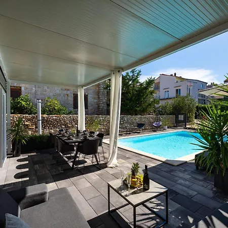 My Dalmatia - Amarilis With Private Swimming Pool And Jacuzzi * Pakoštane