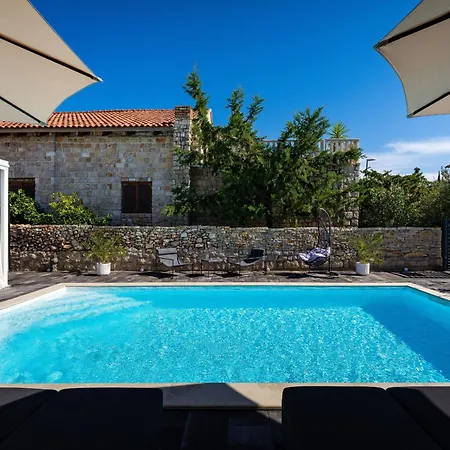 My Dalmatia - Amarilis With Private Swimming Pool And Jacuzzi Feriehus *