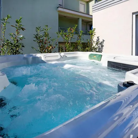 Feriehus My Dalmatia - Amarilis With Private Swimming Pool And Jacuzzi Pakoštane