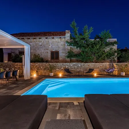 My Dalmatia - Amarilis With Private Swimming Pool And Jacuzzi Feriehus Pakoštane